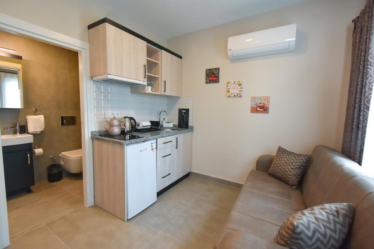Beyaz Melek Apart Hotel Анталия Екстериор снимка