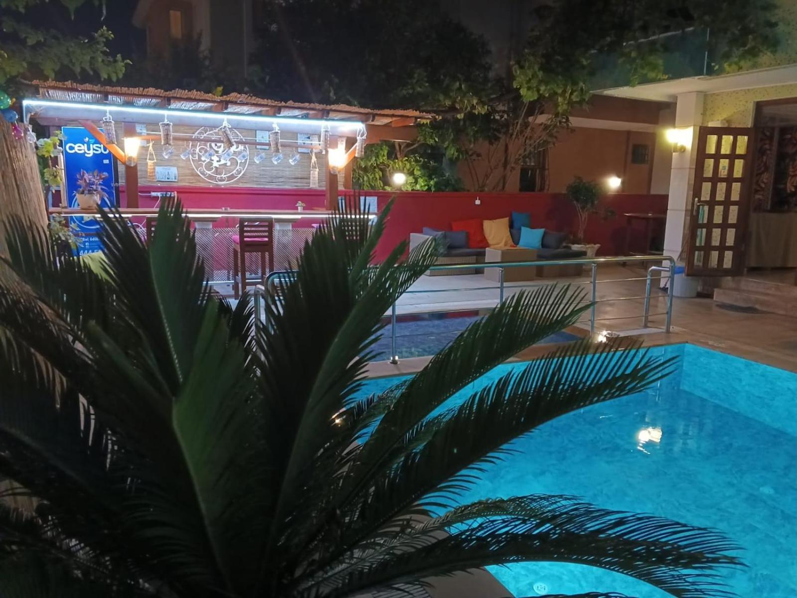 Beyaz Melek Apart Hotel Анталия Екстериор снимка