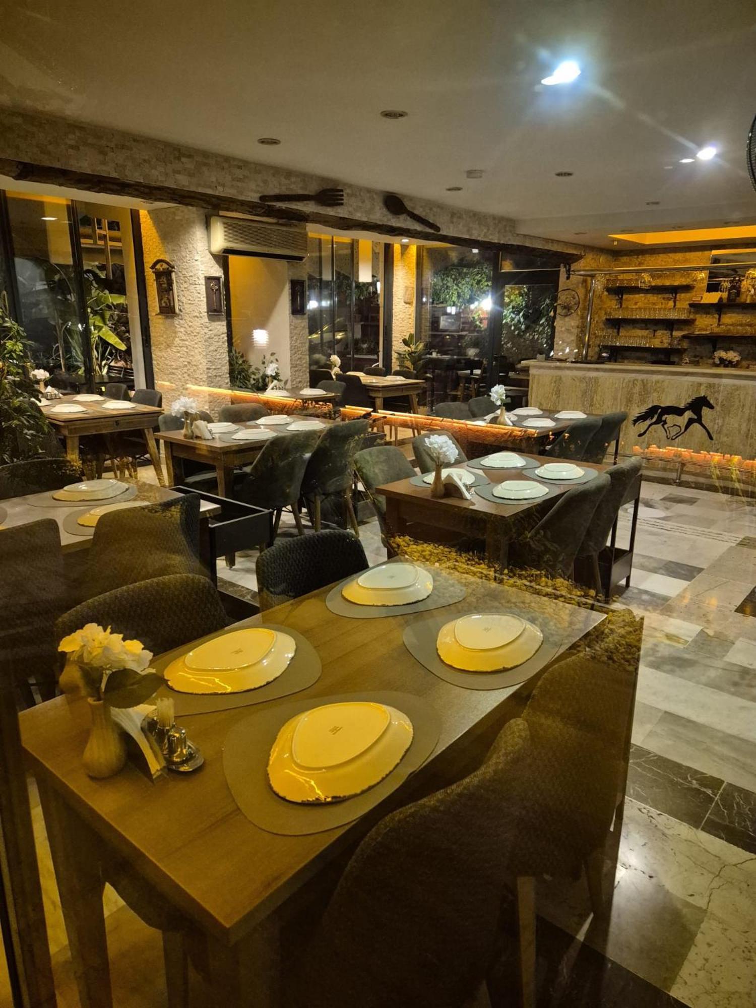 Beyaz Melek Apart Hotel Анталия Екстериор снимка