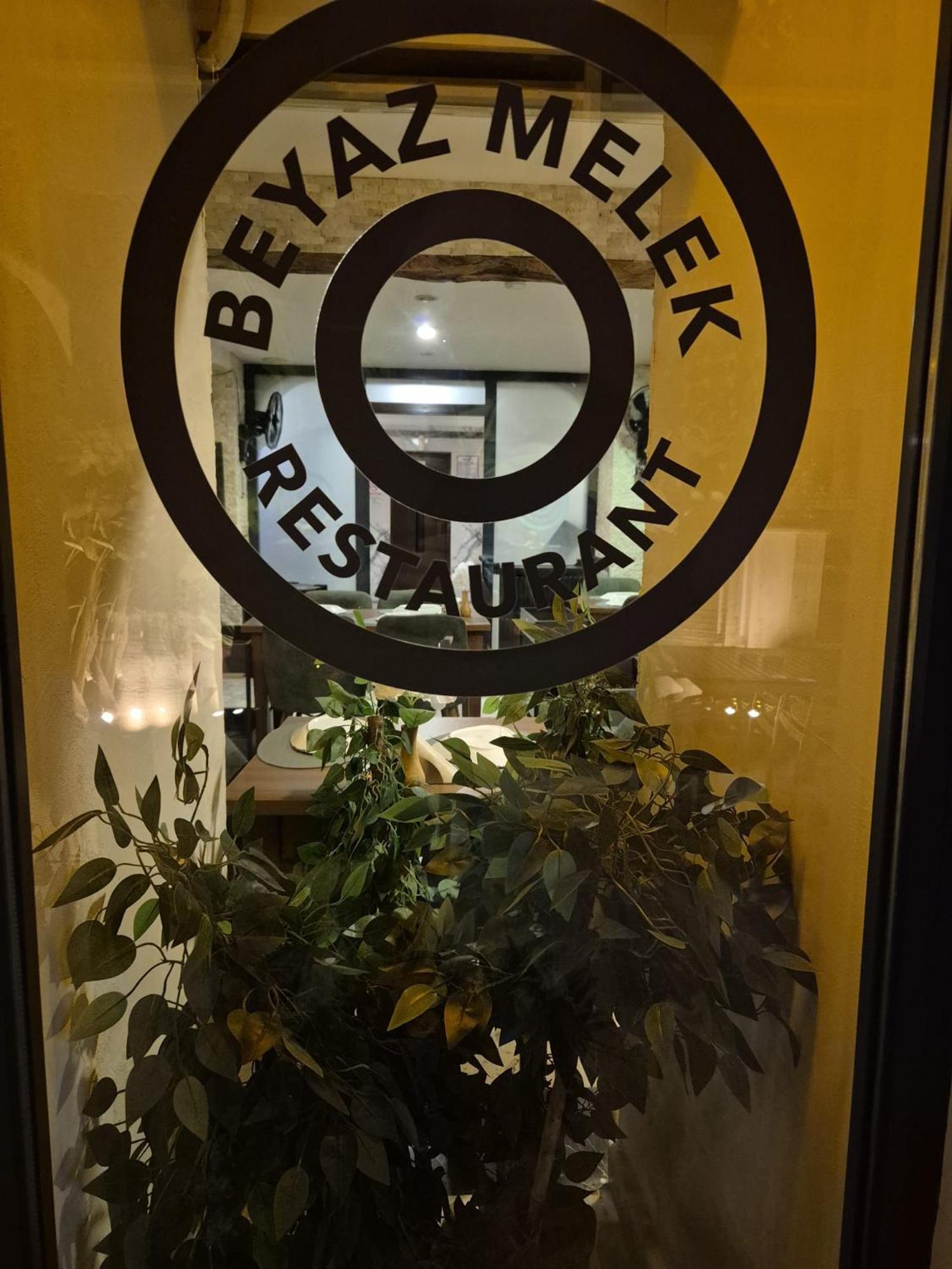 Beyaz Melek Apart Hotel Анталия Екстериор снимка