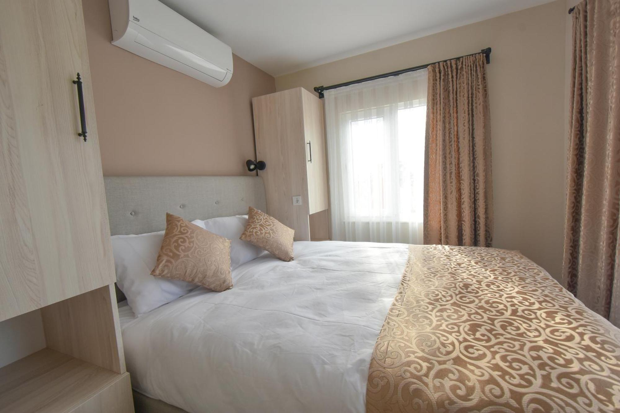 Beyaz Melek Apart Hotel Анталия Екстериор снимка